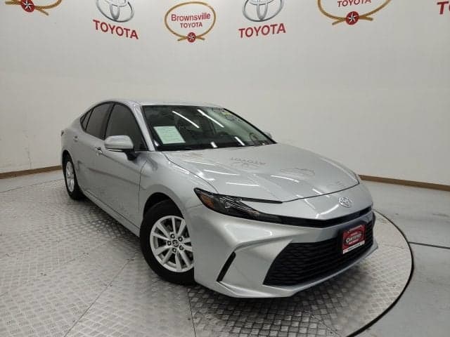 2026 Toyota Camry LE — photo 1 of 19