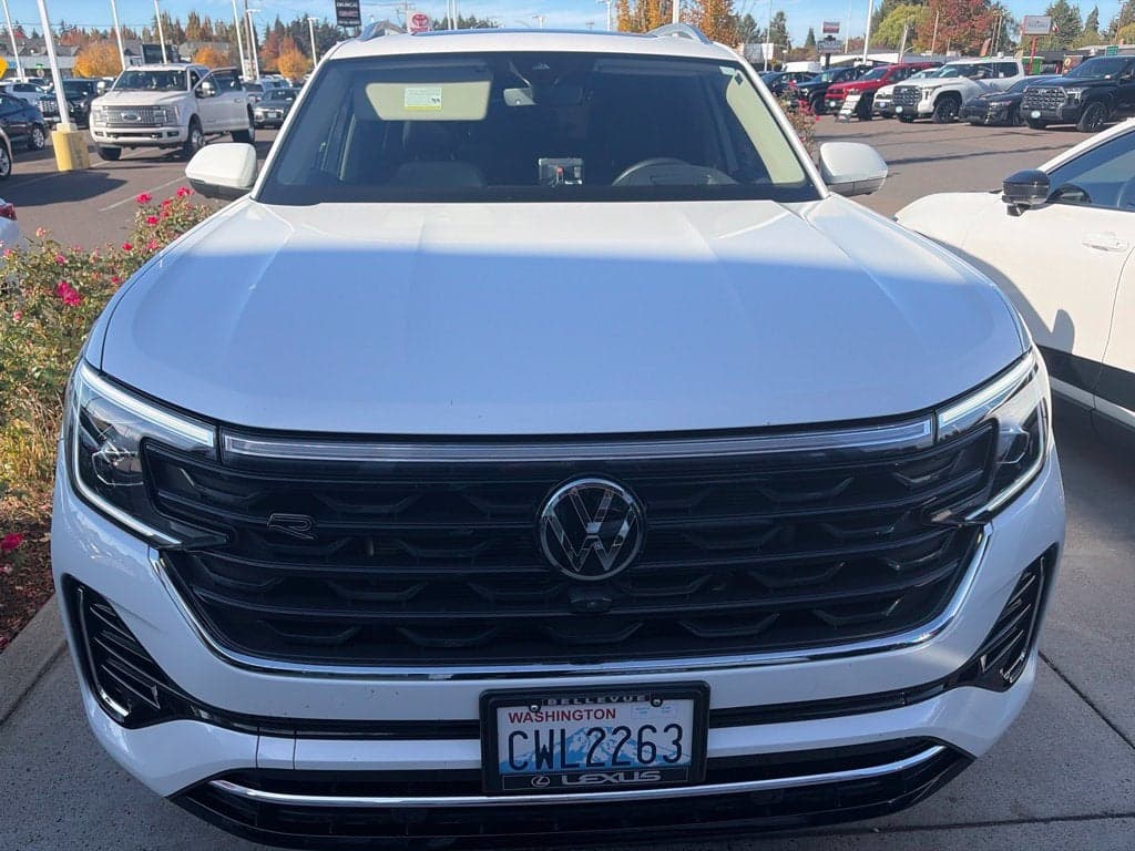 2024 Volkswagen Atlas 2.0T SEL Premium R-Line — photo 1 of 5