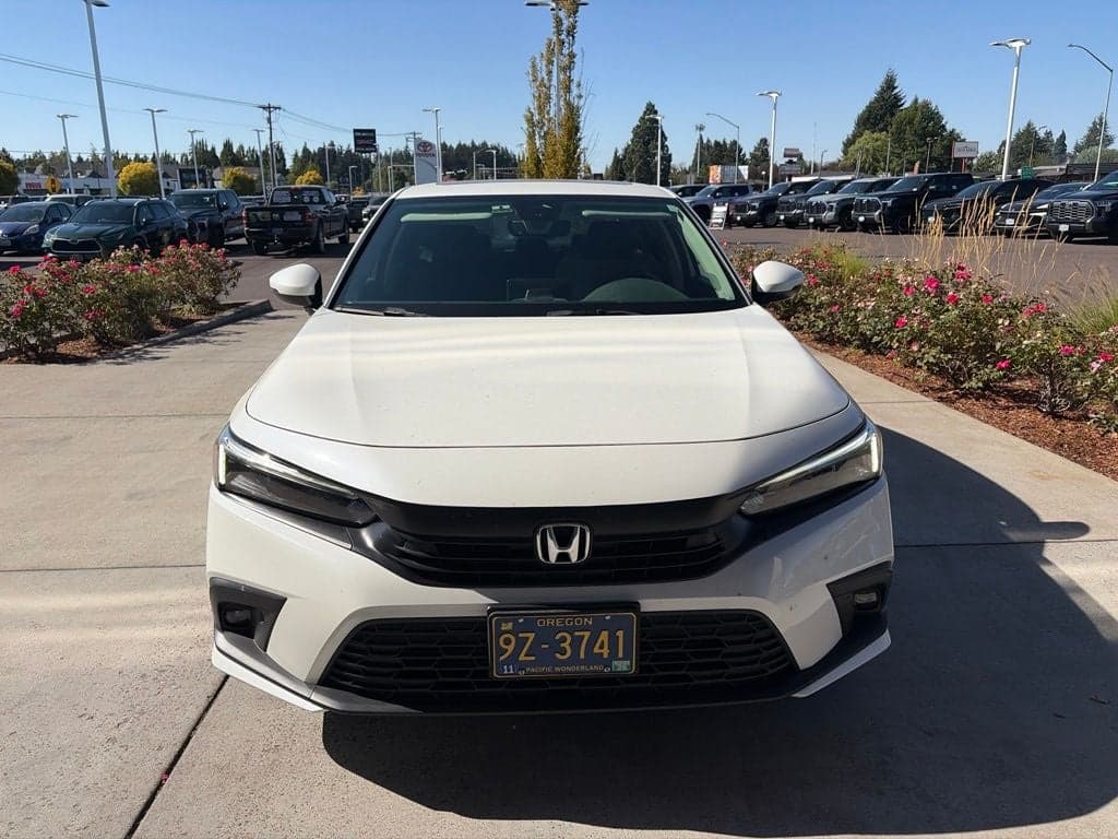 2024 Honda Civic Sedan Touring — photo 1 of 10