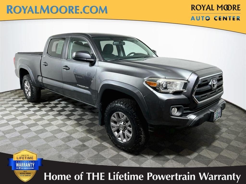 2016 Toyota Tacoma SR5 V6 — photo 1 of 10