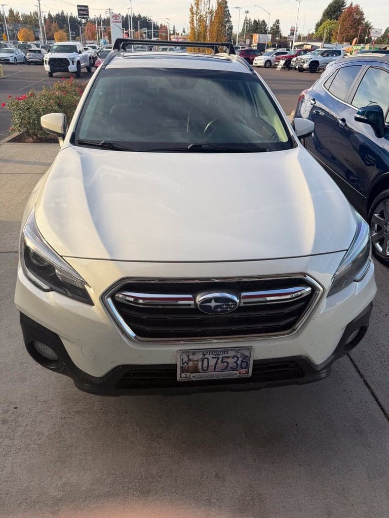 2019 Subaru Outback Base — photo 1 of 5
