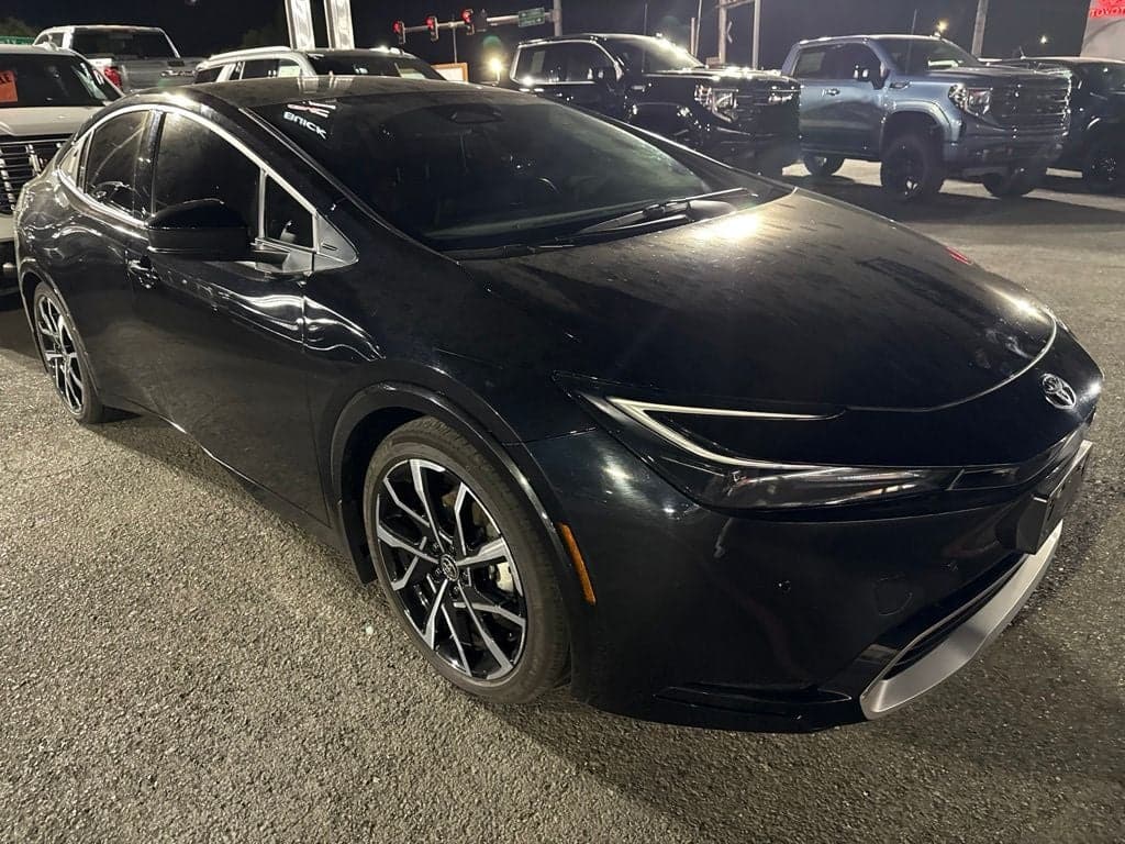 2024 Toyota Prius Prime XSE — photo 1 of 11