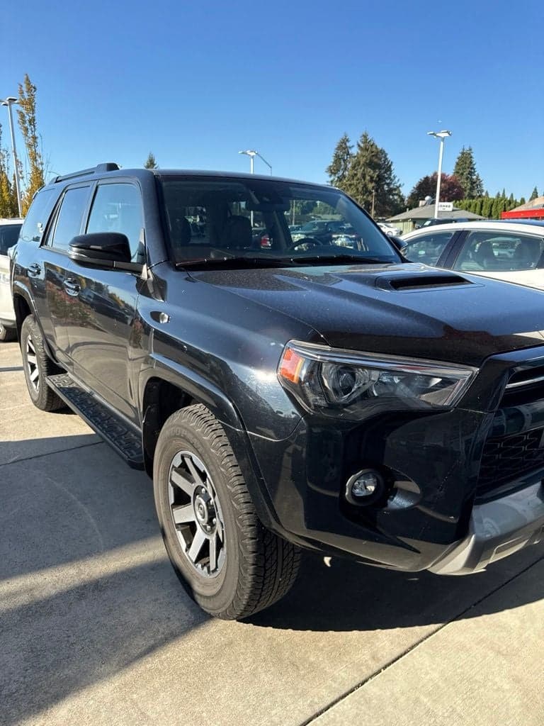 2024 Toyota 4Runner TRD Off Road Premium — photo 1 of 10