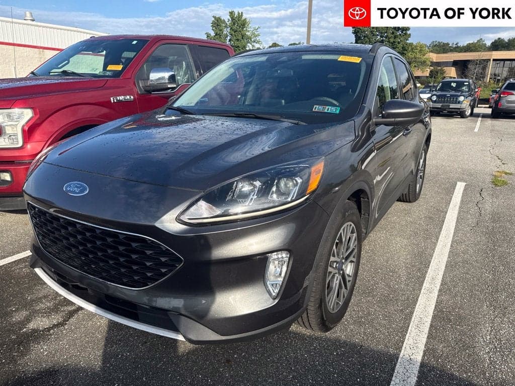 2020 Ford Escape SEL — photo 1 of 4
