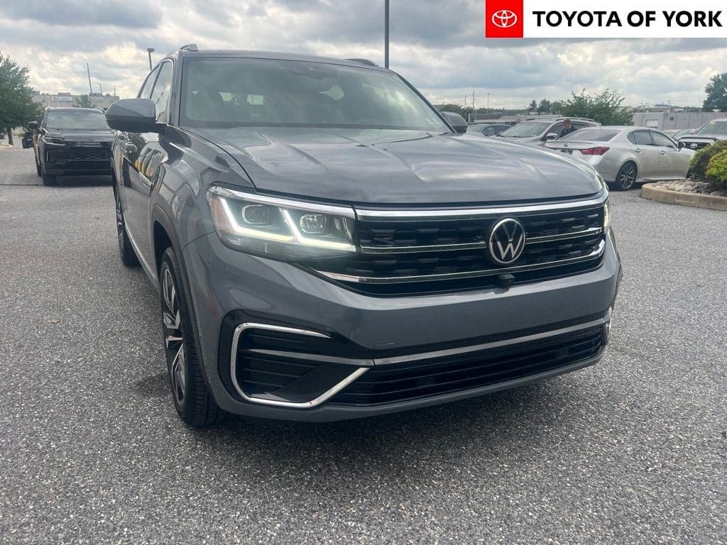 2021 Volkswagen Atlas Cross Sport 3.6L V6 SEL Premium R-Line — photo 1 of 22
