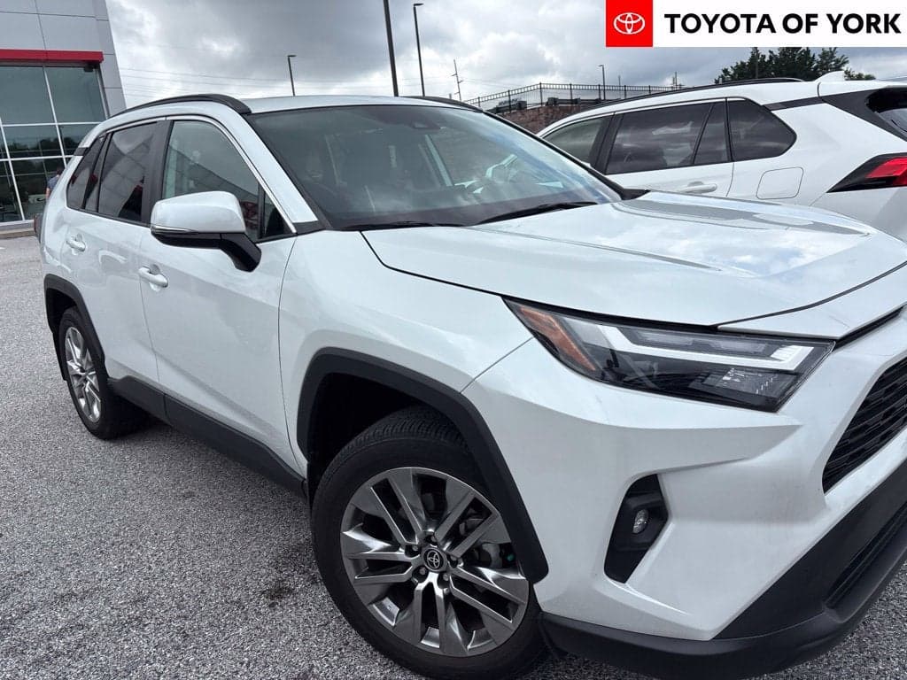 2023 Toyota RAV4 XLE Premium — photo 1 of 2