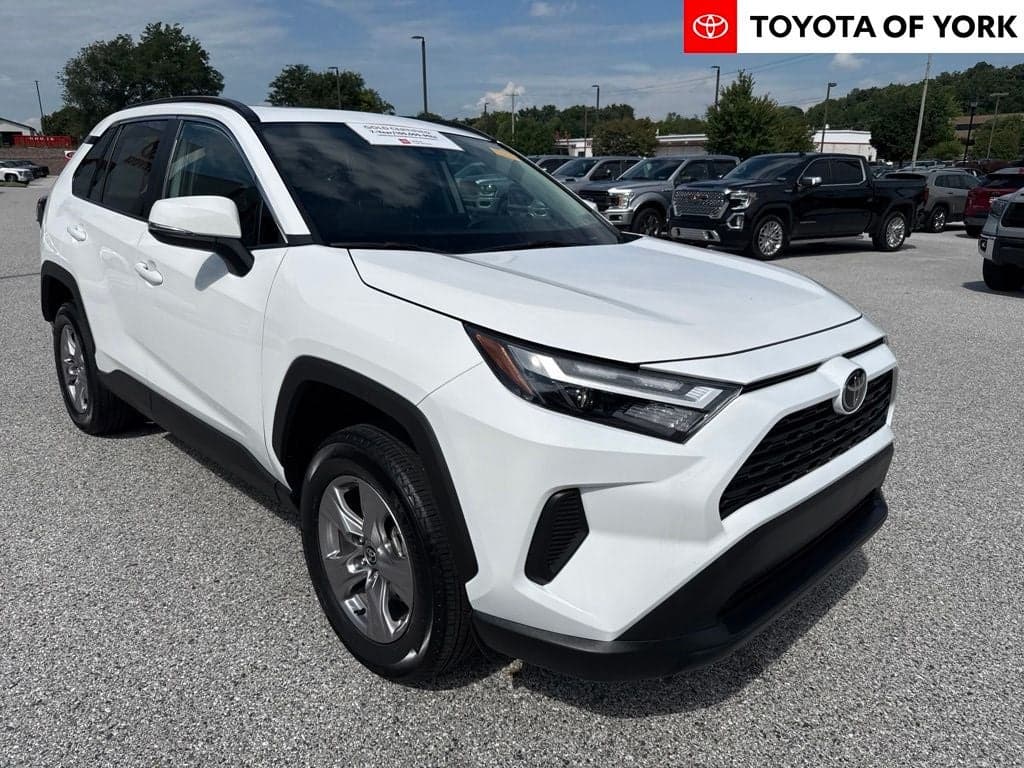 2025 Toyota RAV4 XLE — photo 1 of 72