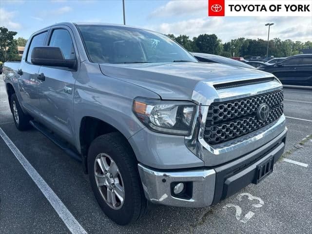 2021 Toyota Tundra SR5 — photo 1 of 8