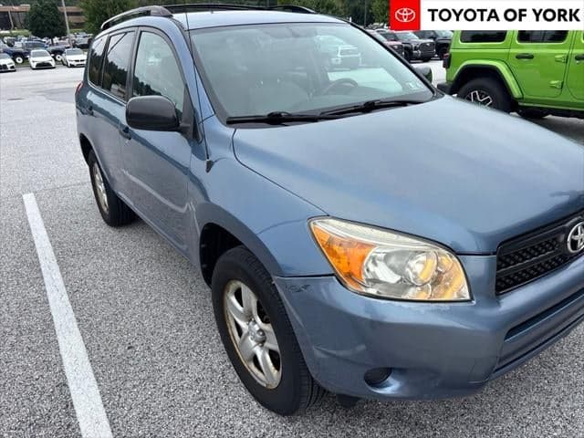 2008 Toyota RAV4 Base — photo 1 of 2