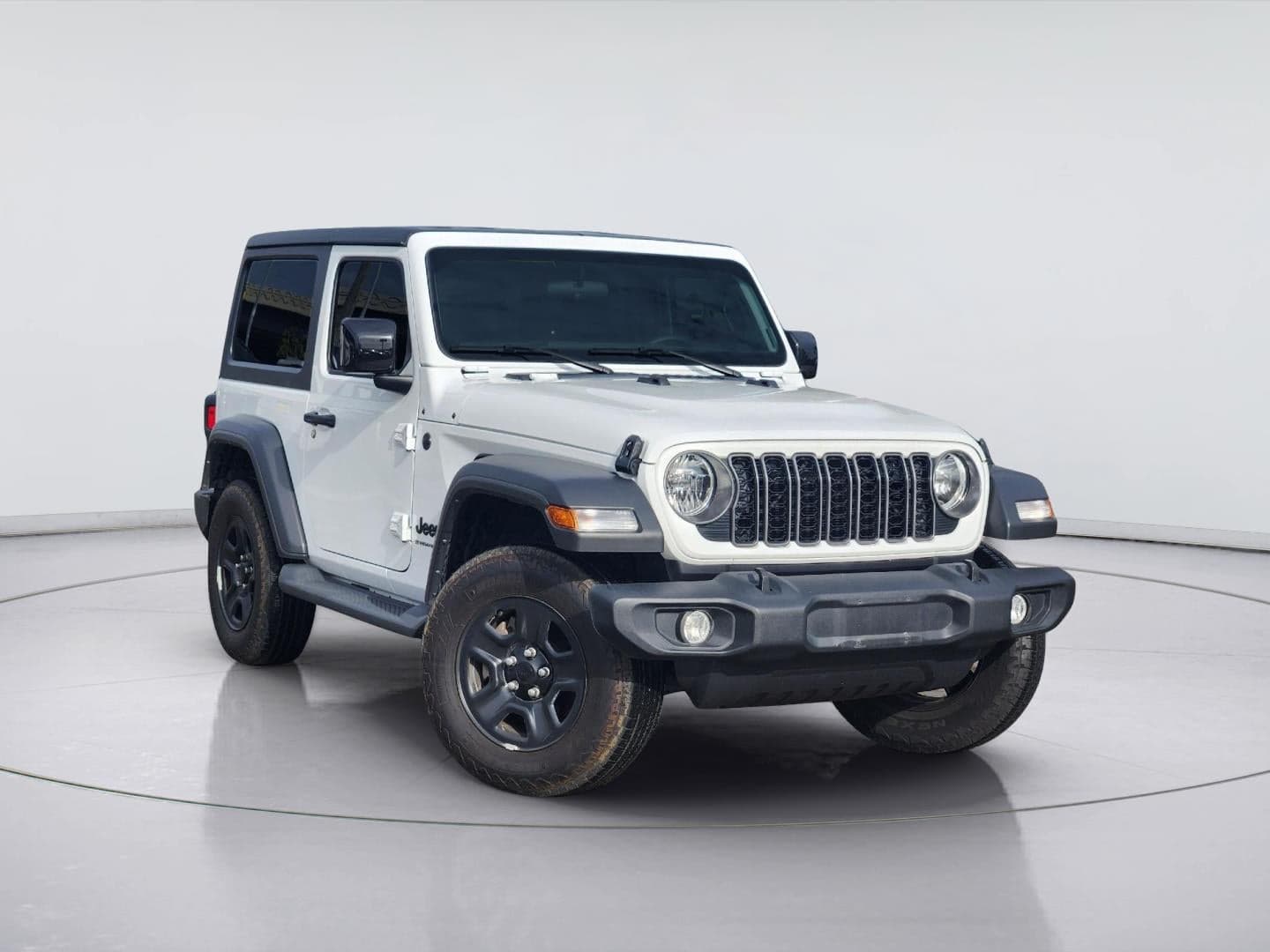2025 Jeep Wrangler Sport — photo 1 of 5