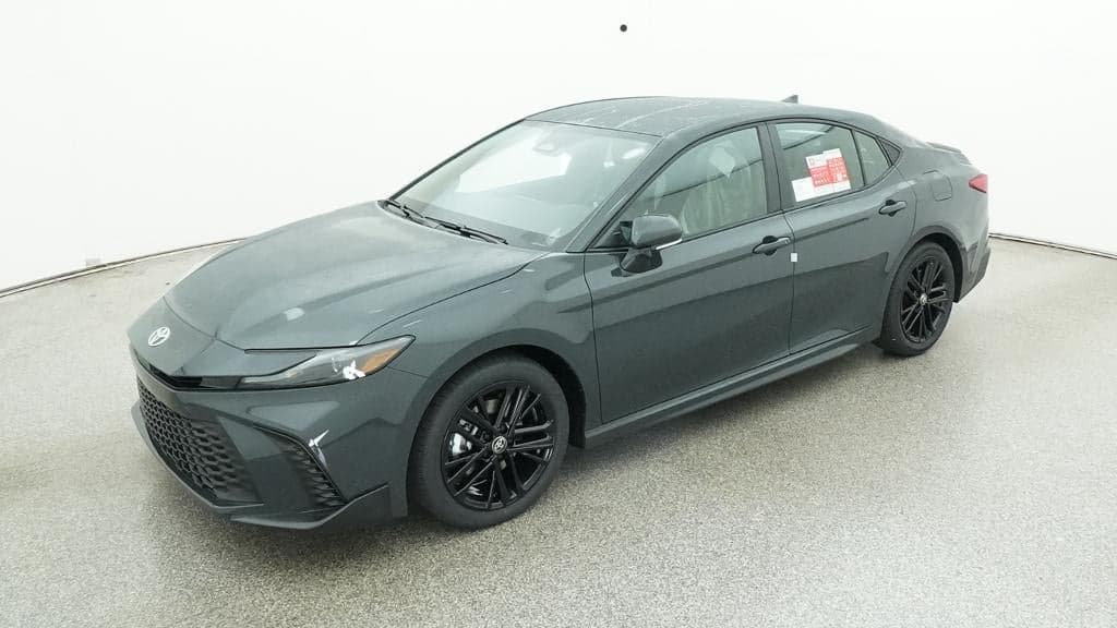 2026 Toyota Camry SE — photo 1 of 33