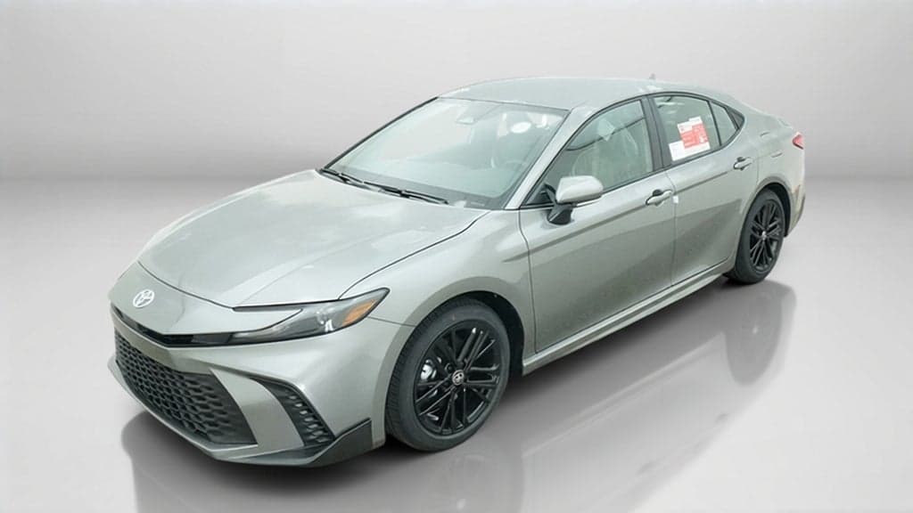 2026 Toyota Camry SE — photo 1 of 5