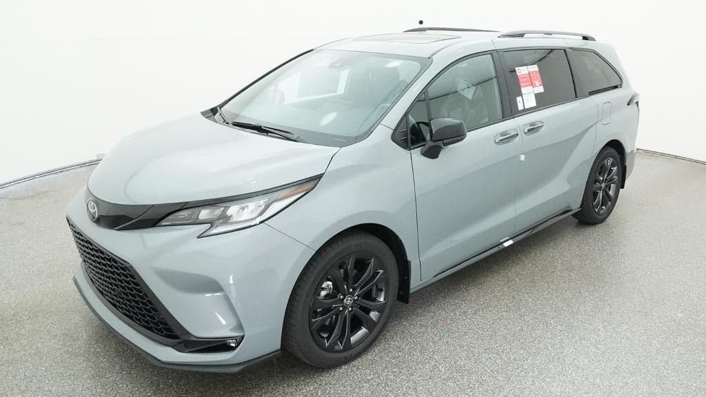 2026 Toyota Sienna XSE 7 Passenger — photo 1 of 33