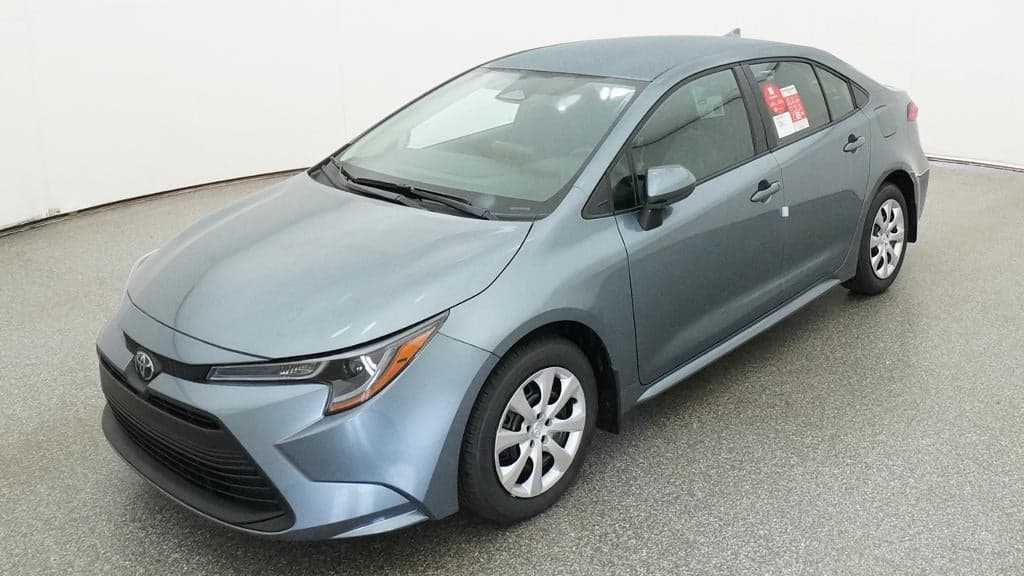 2027 Toyota Corolla LE — photo 1 of 33