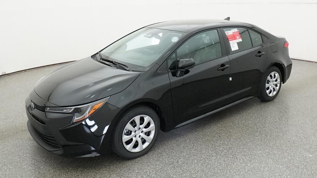 2026 Toyota Corolla LE — photo 1 of 33