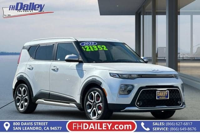 2022 Kia Soul X-Line — photo 1 of 48