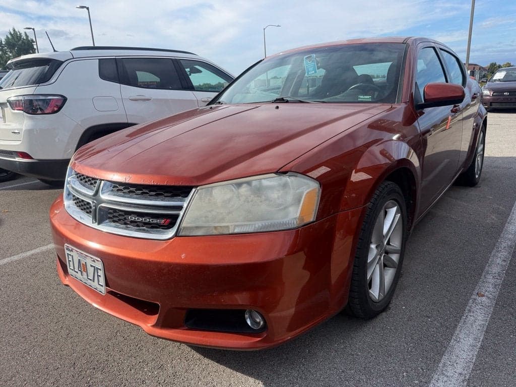 2012 Dodge Avenger SXT Plus — photo 1 of 7