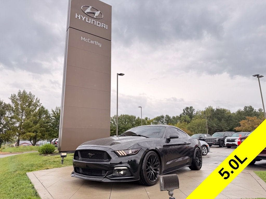 2017 Ford Mustang GT — photo 1 of 33