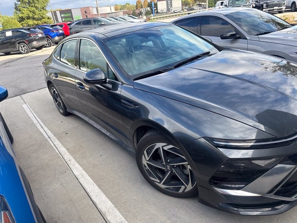 2024 Hyundai Sonata SEL — photo 1 of 5