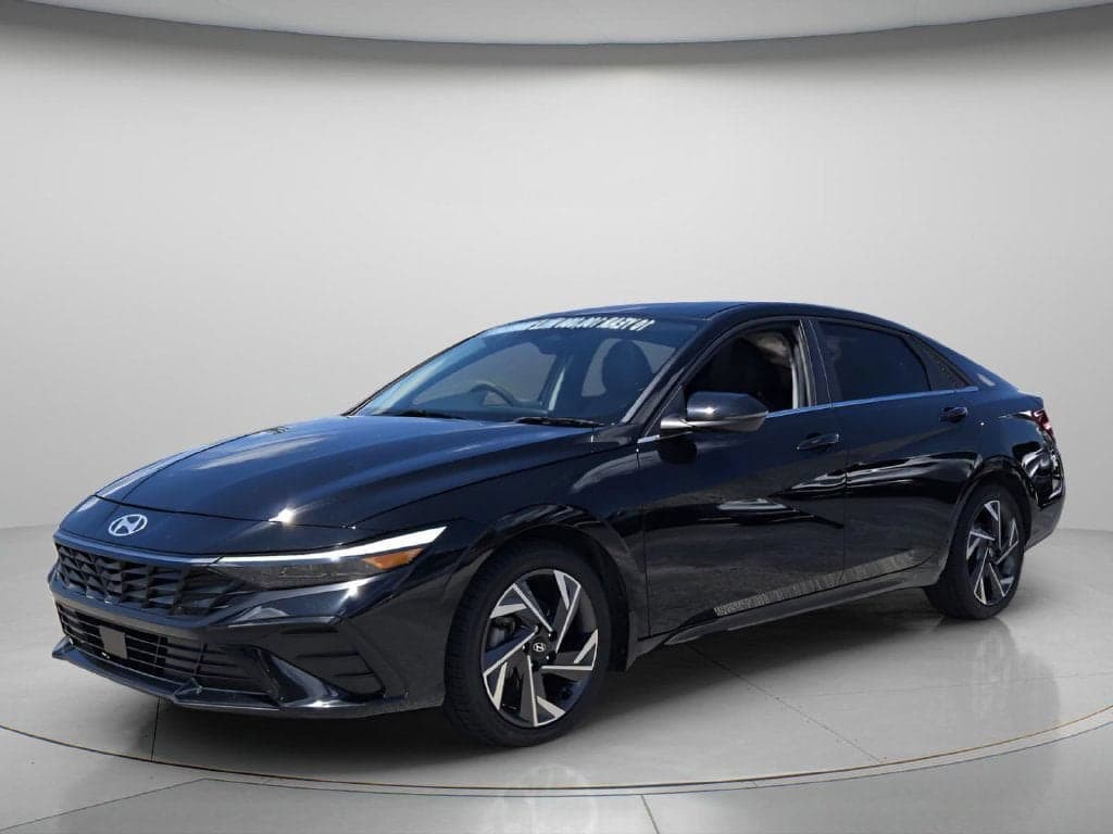 2024 Hyundai Elantra Hybrid Limited — photo 1 of 16