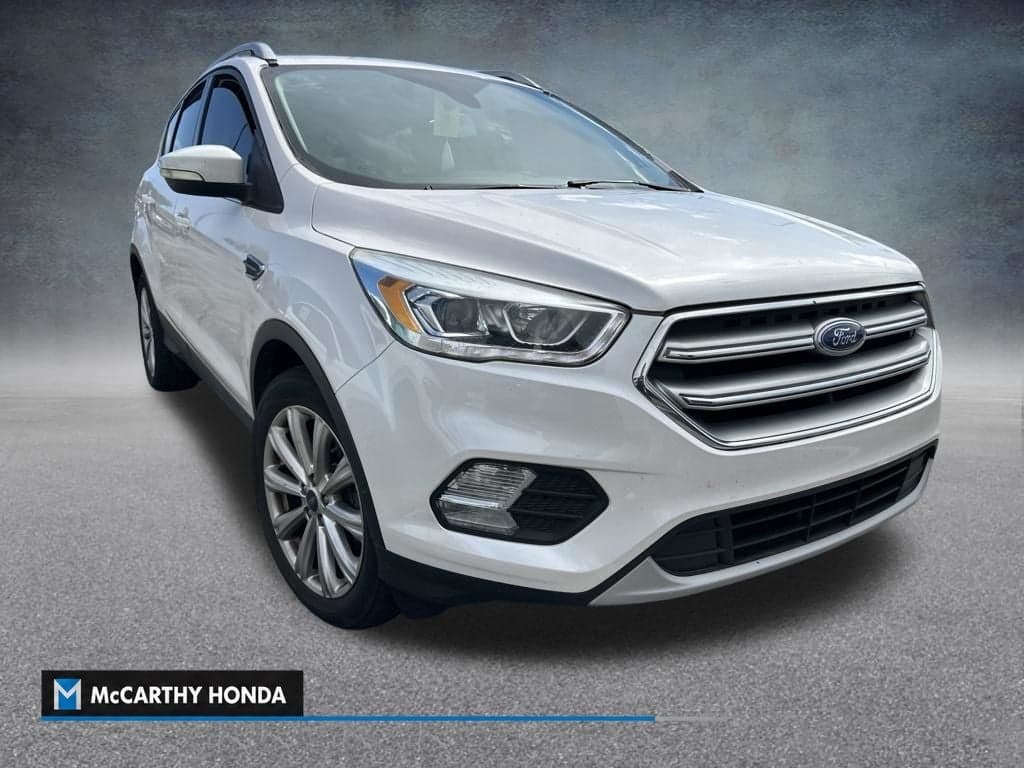 2017 Ford Escape Titanium — photo 1 of 6