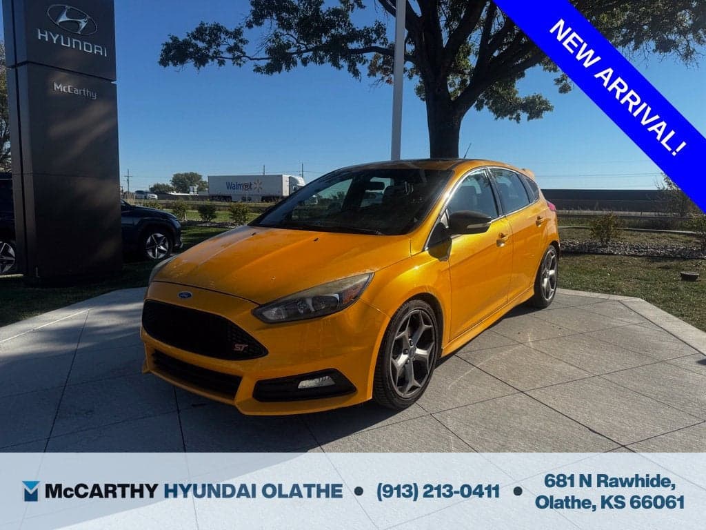 2016 Ford Focus ST — photo 1 of 5