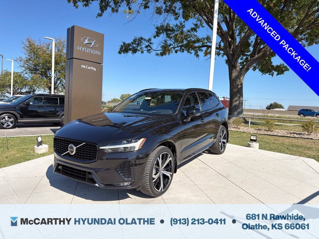 2022 Volvo XC60 R-Design — photo 1 of 5