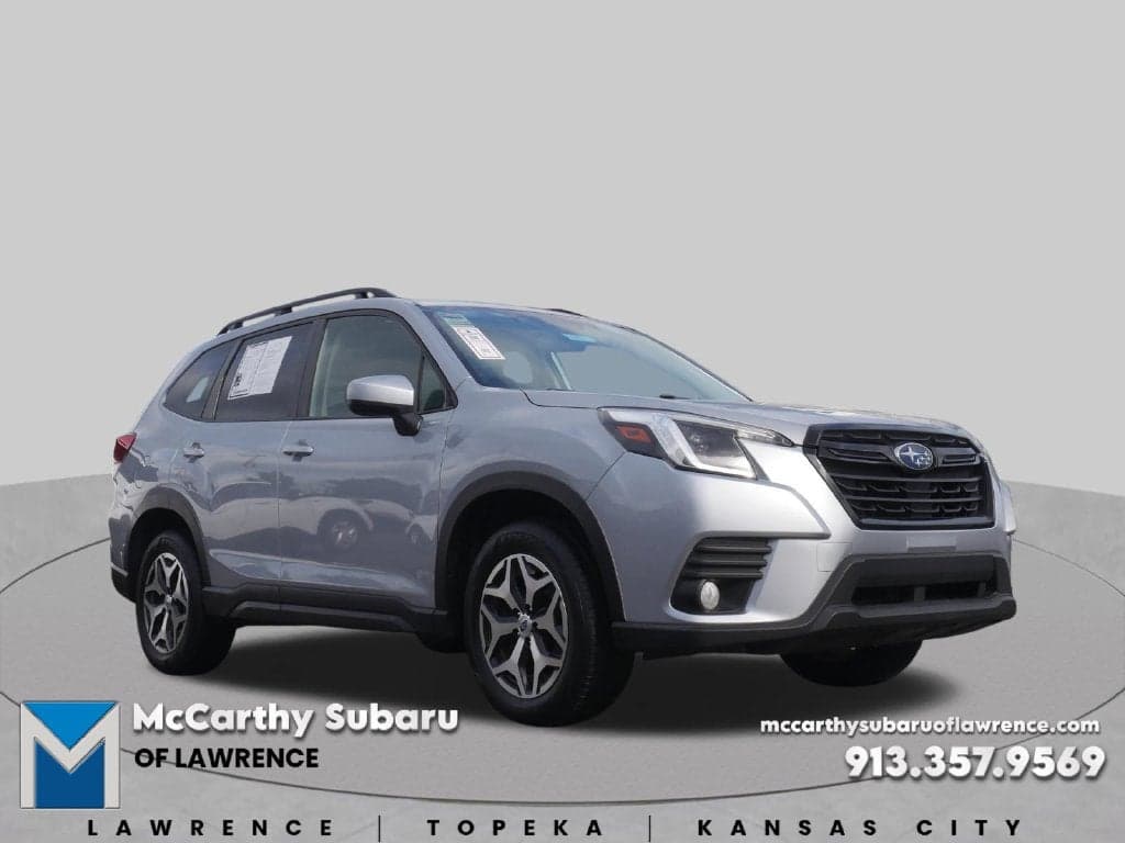 2022 Subaru Forester Premium — photo 1 of 5