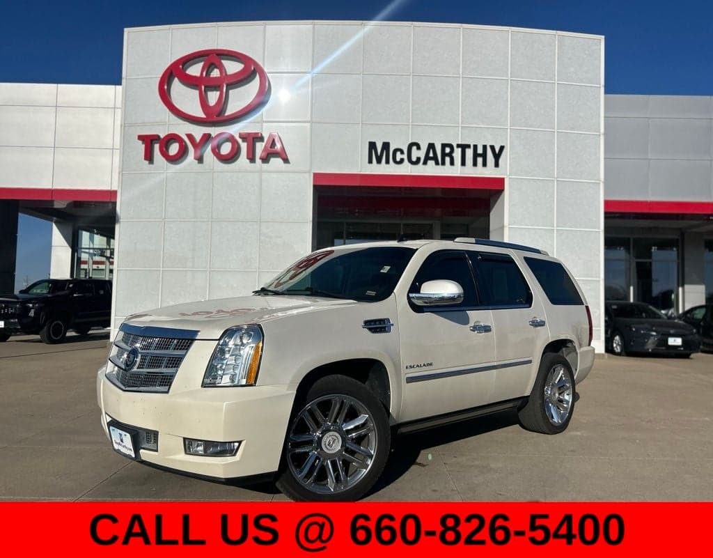 2011 Cadillac Escalade Platinum Edition — photo 1 of 32