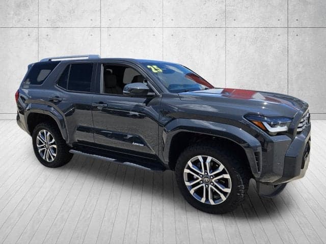2025 Toyota 4Runner SR5 — photo 1 of 43