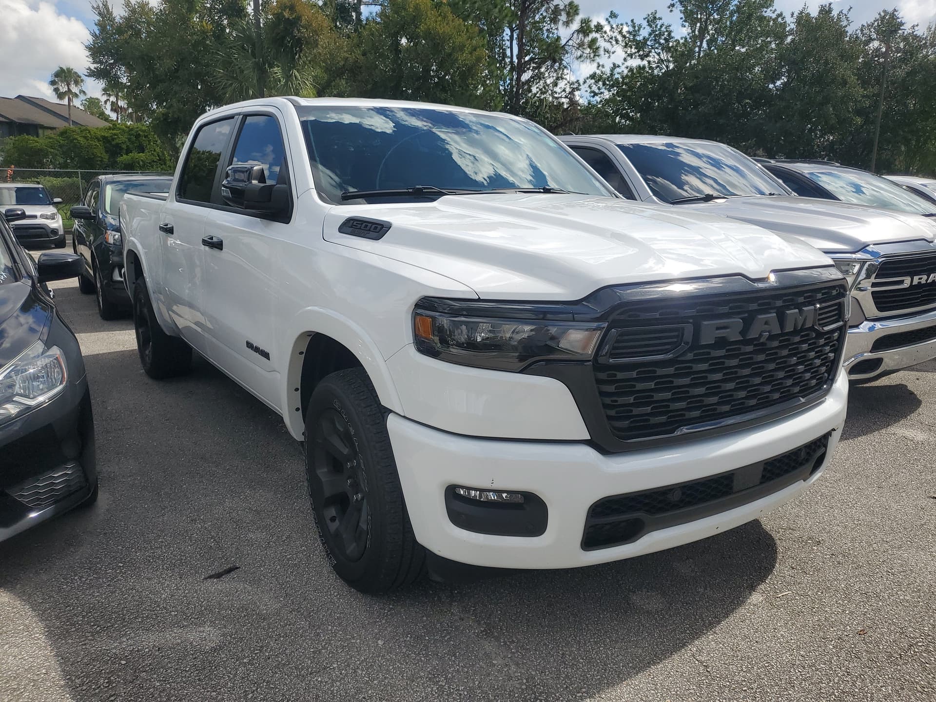 2025 RAM 1500 Big Horn — photo 1 of 17
