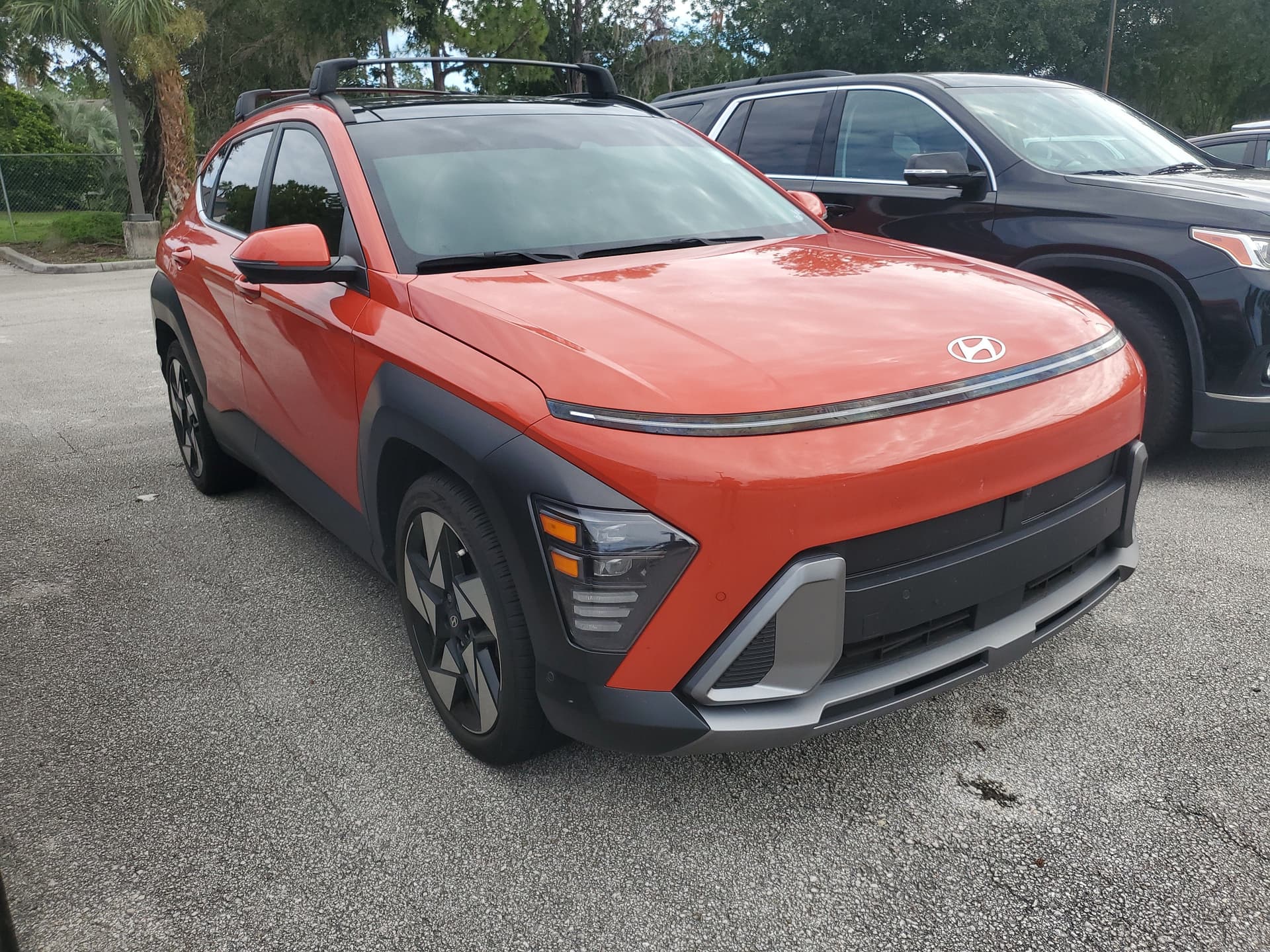 2025 Hyundai Kona Limited — photo 1 of 17