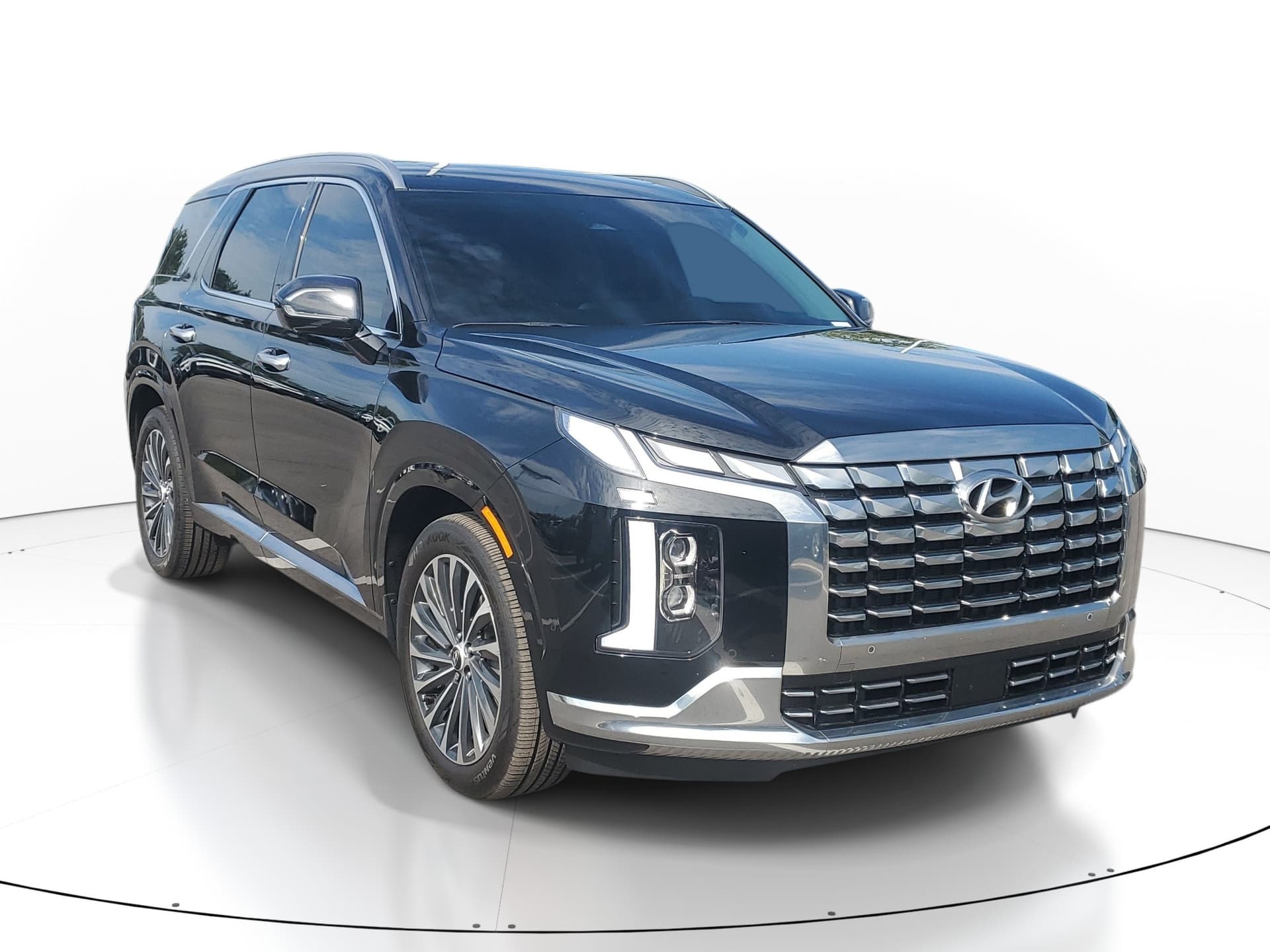 2025 Hyundai Palisade Calligraphy — photo 1 of 17