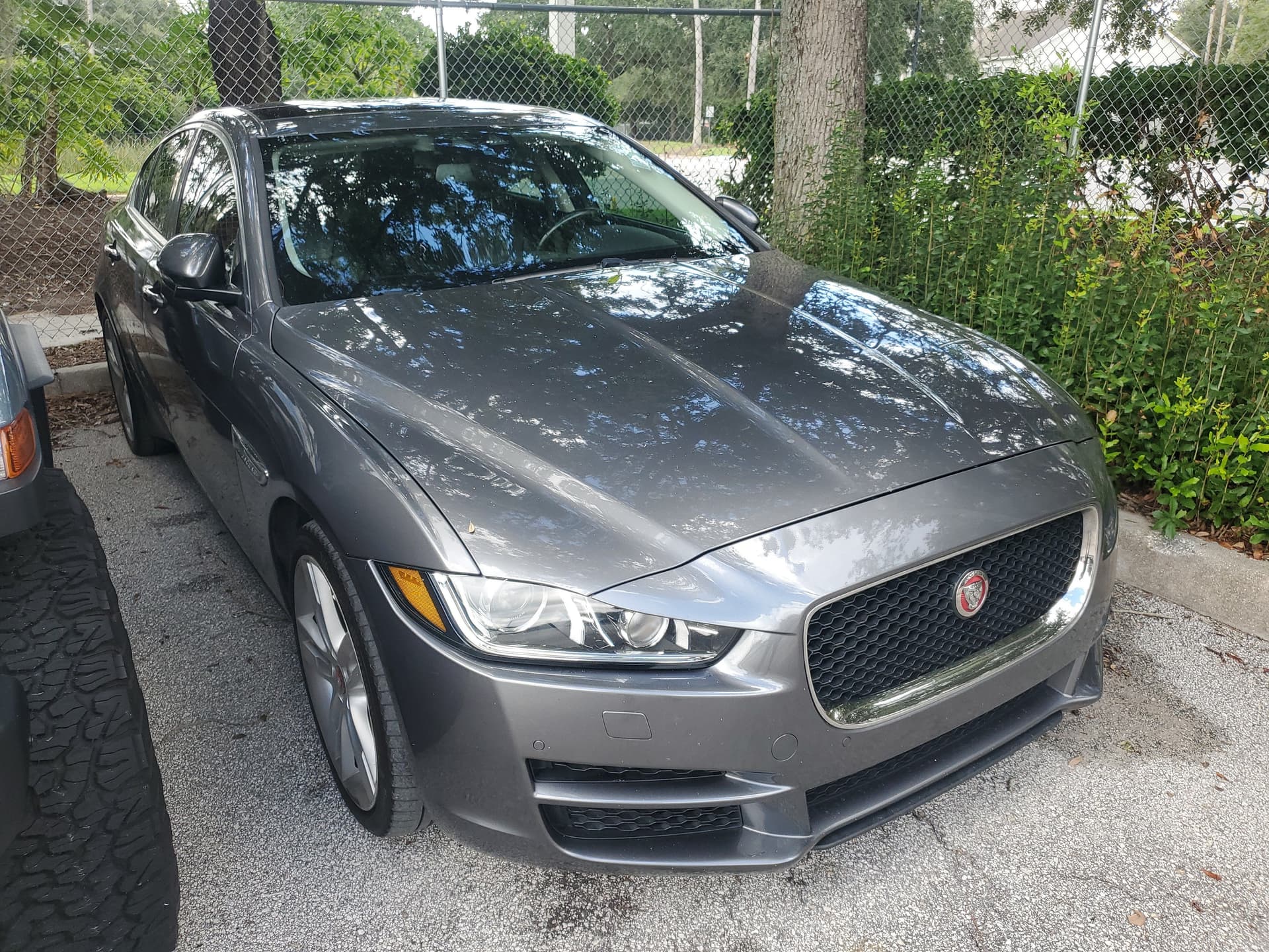 2017 Jaguar XE 35t Prestige — photo 1 of 22