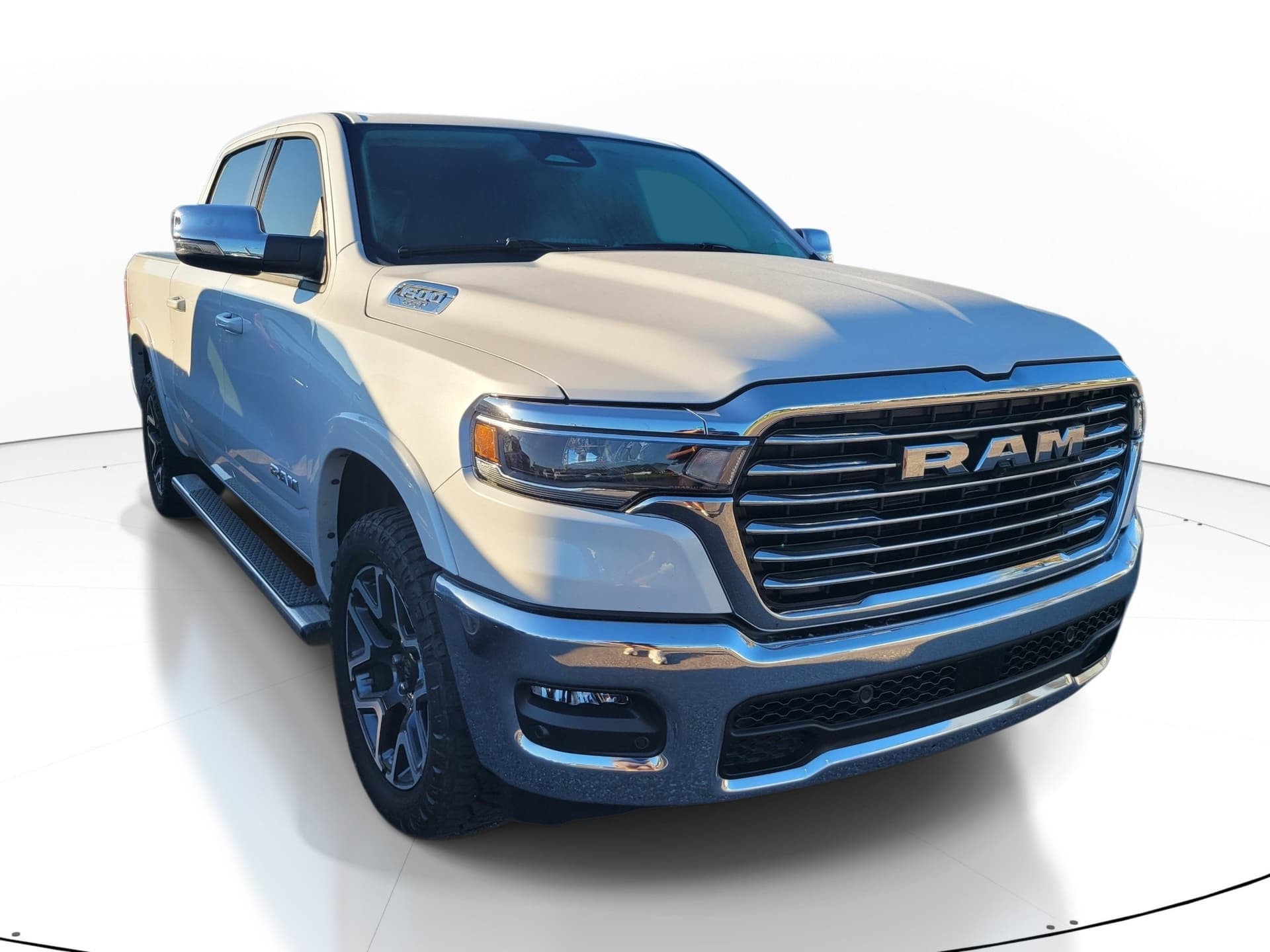 2025 RAM 1500 Laramie — photo 1 of 22