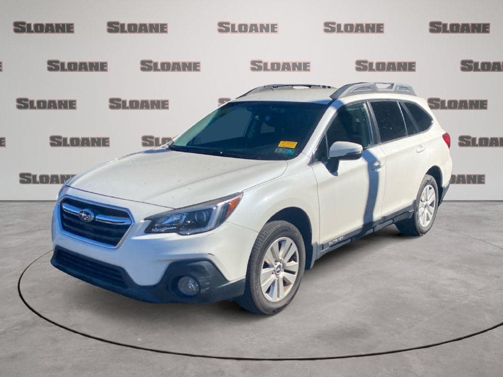 2018 Subaru Outback Premium — photo 1 of 5