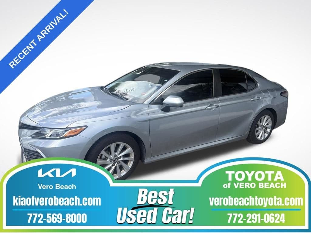 2024 Toyota Camry LE — photo 1 of 16