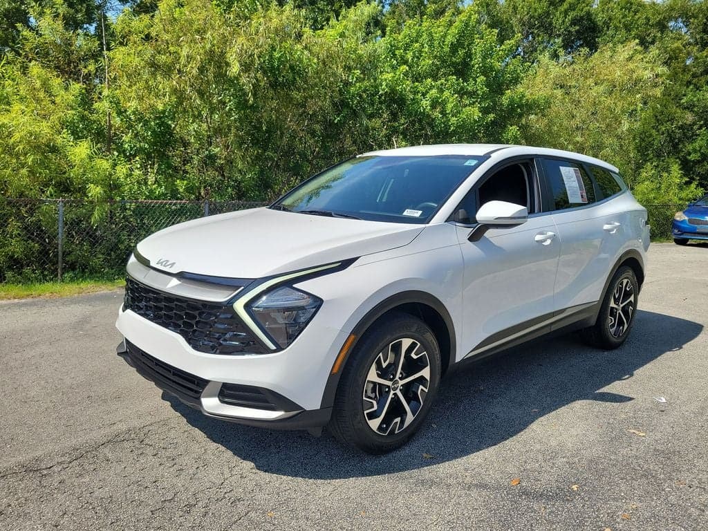 2023 Kia Sportage EX — photo 1 of 33