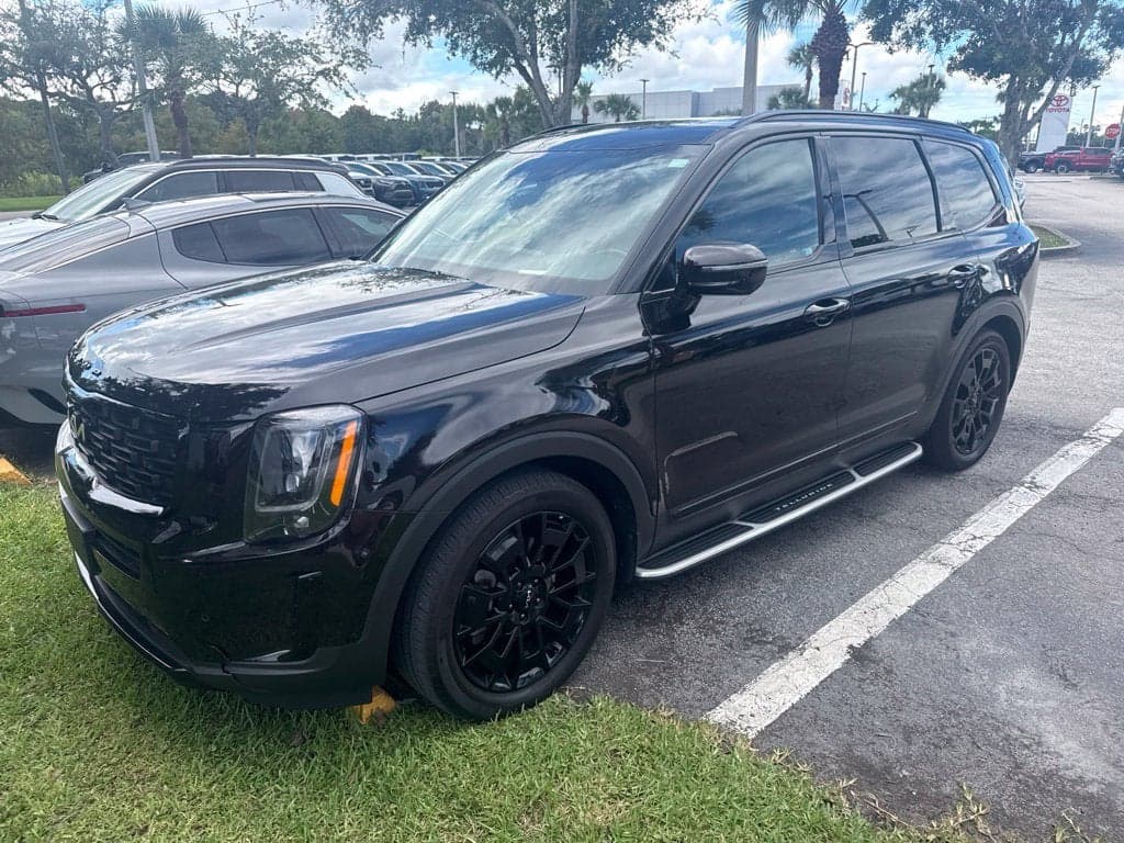2022 Kia Telluride SX — photo 1 of 26