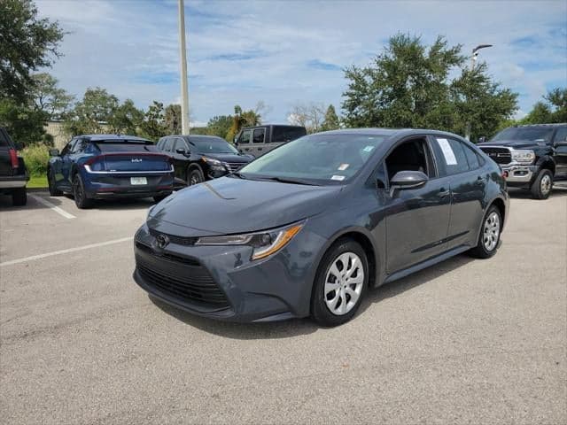 2023 Toyota Corolla LE — photo 1 of 33