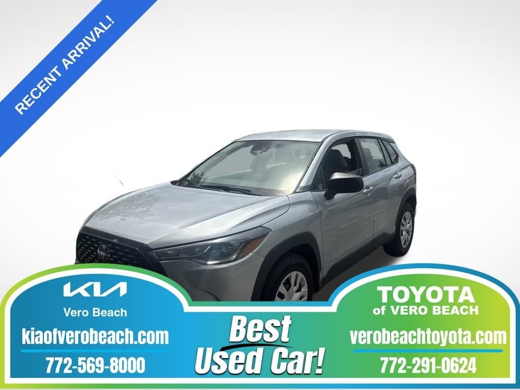 2023 Toyota Corolla Cross L — photo 1 of 16