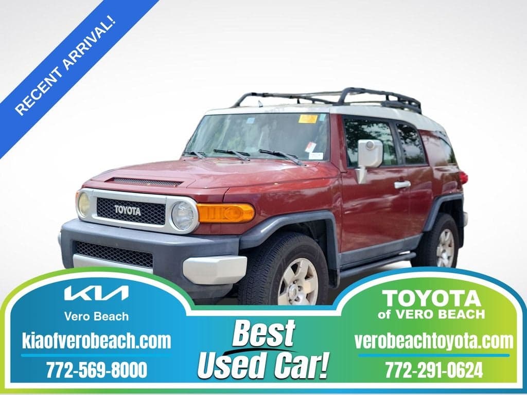 2009 Toyota FJ Cruiser Base — photo 1 of 16
