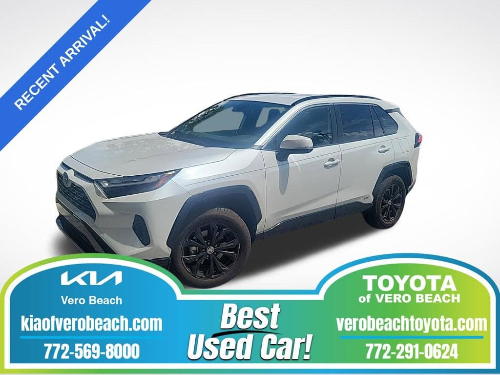 2023 Toyota RAV4 Hybrid SE — photo 1 of 16