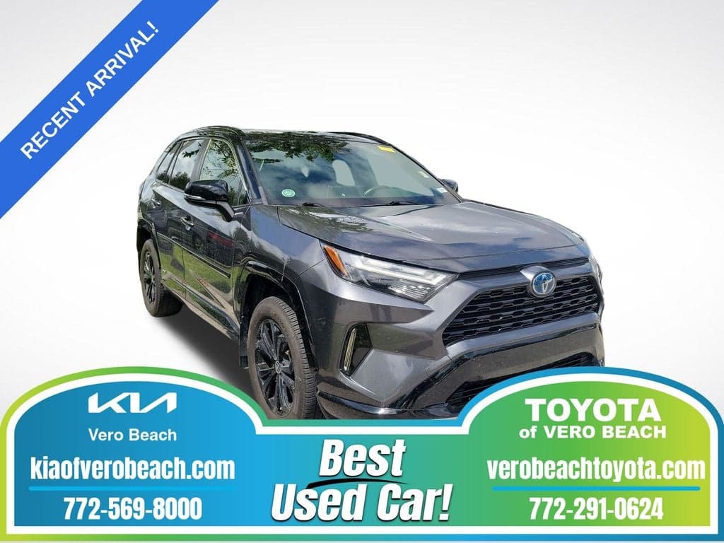 2022 Toyota RAV4 Hybrid XSE — photo 1 of 16