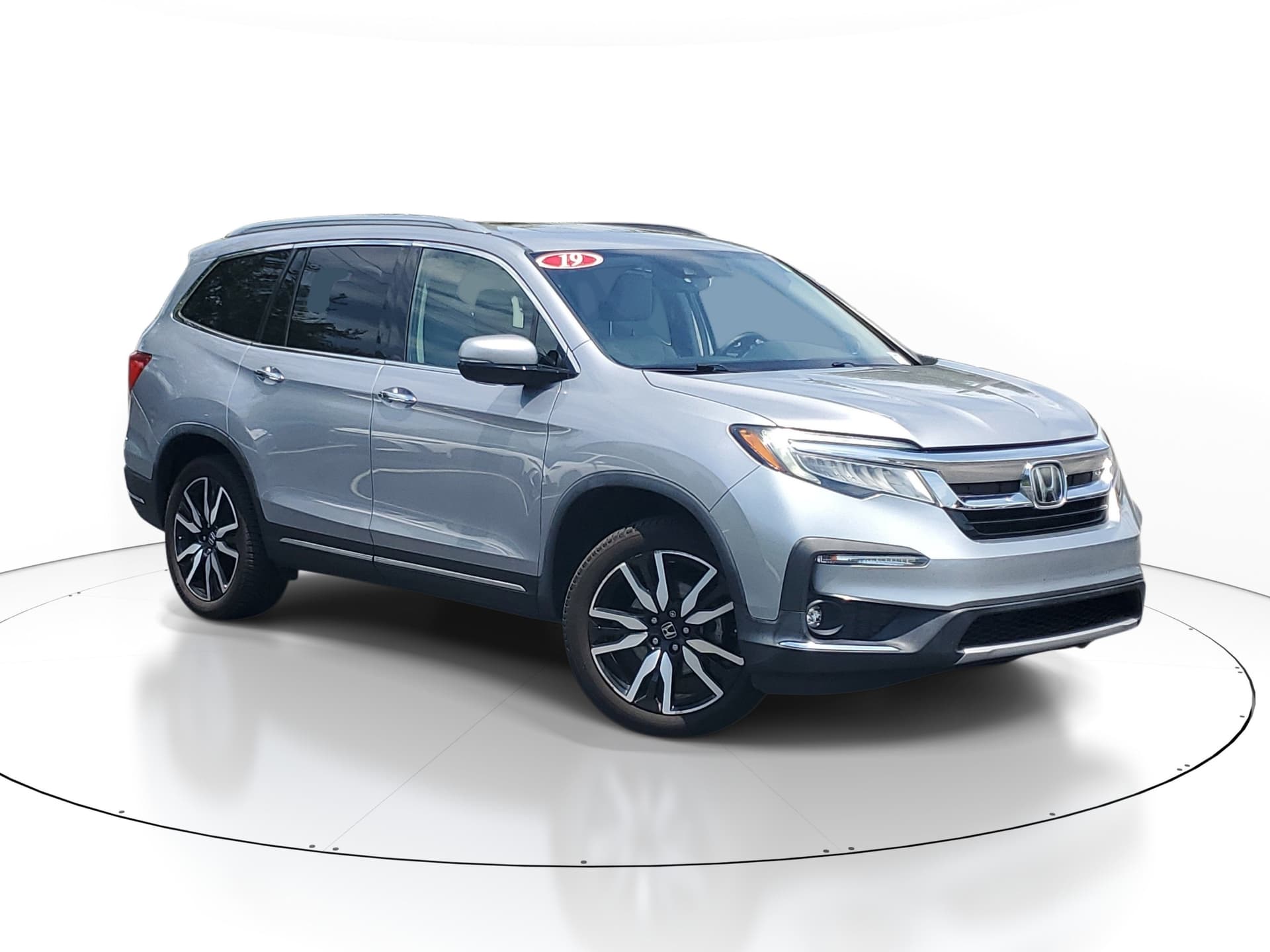 2019 Honda Pilot Touring 7-Passenger — photo 1 of 20