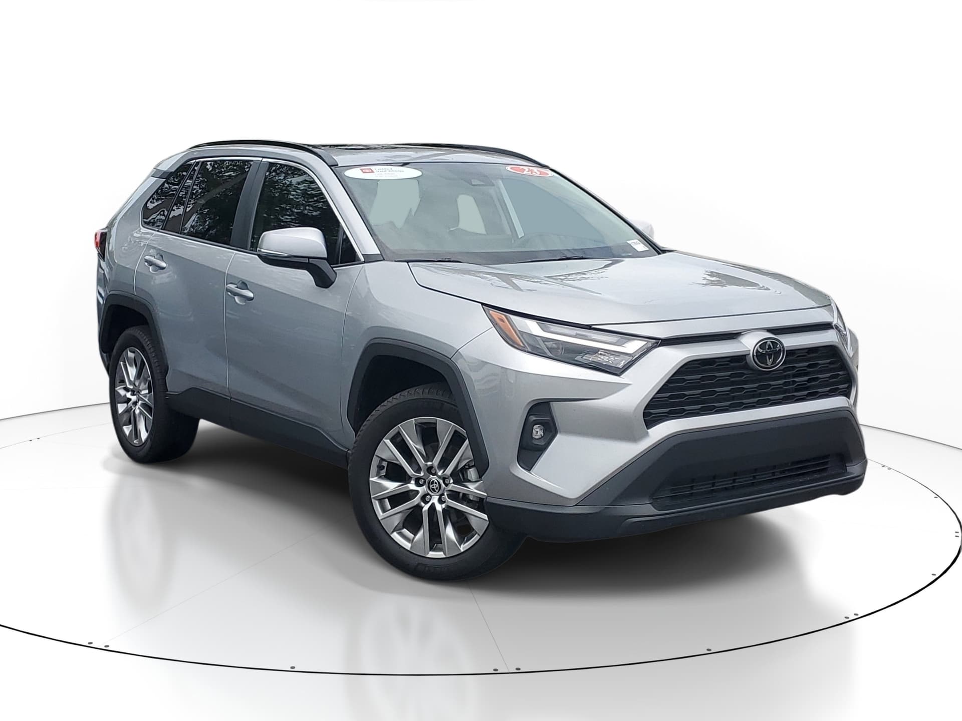 2023 Toyota RAV4 XLE Premium — photo 1 of 5