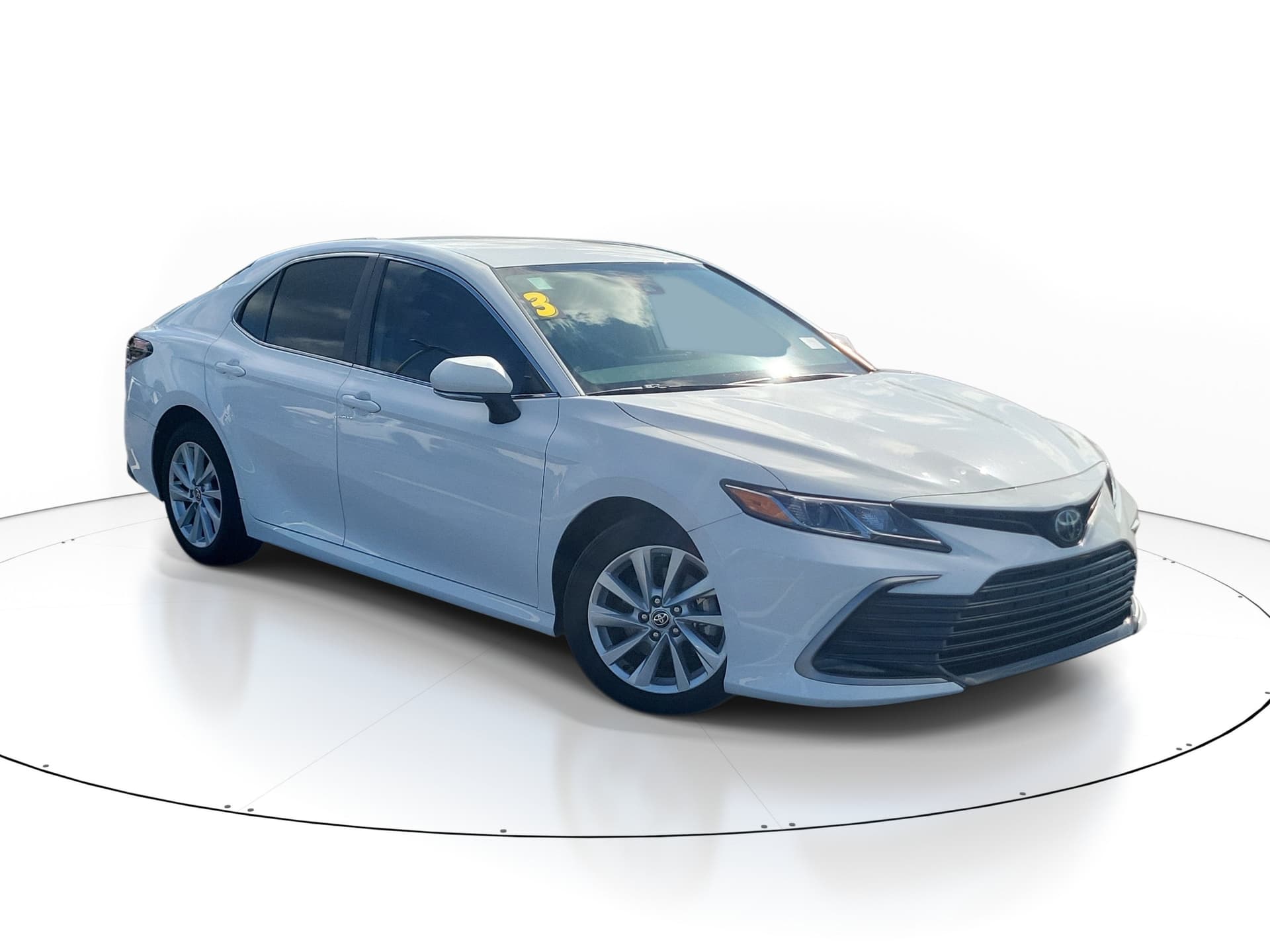 2023 Toyota Camry LE — photo 1 of 60
