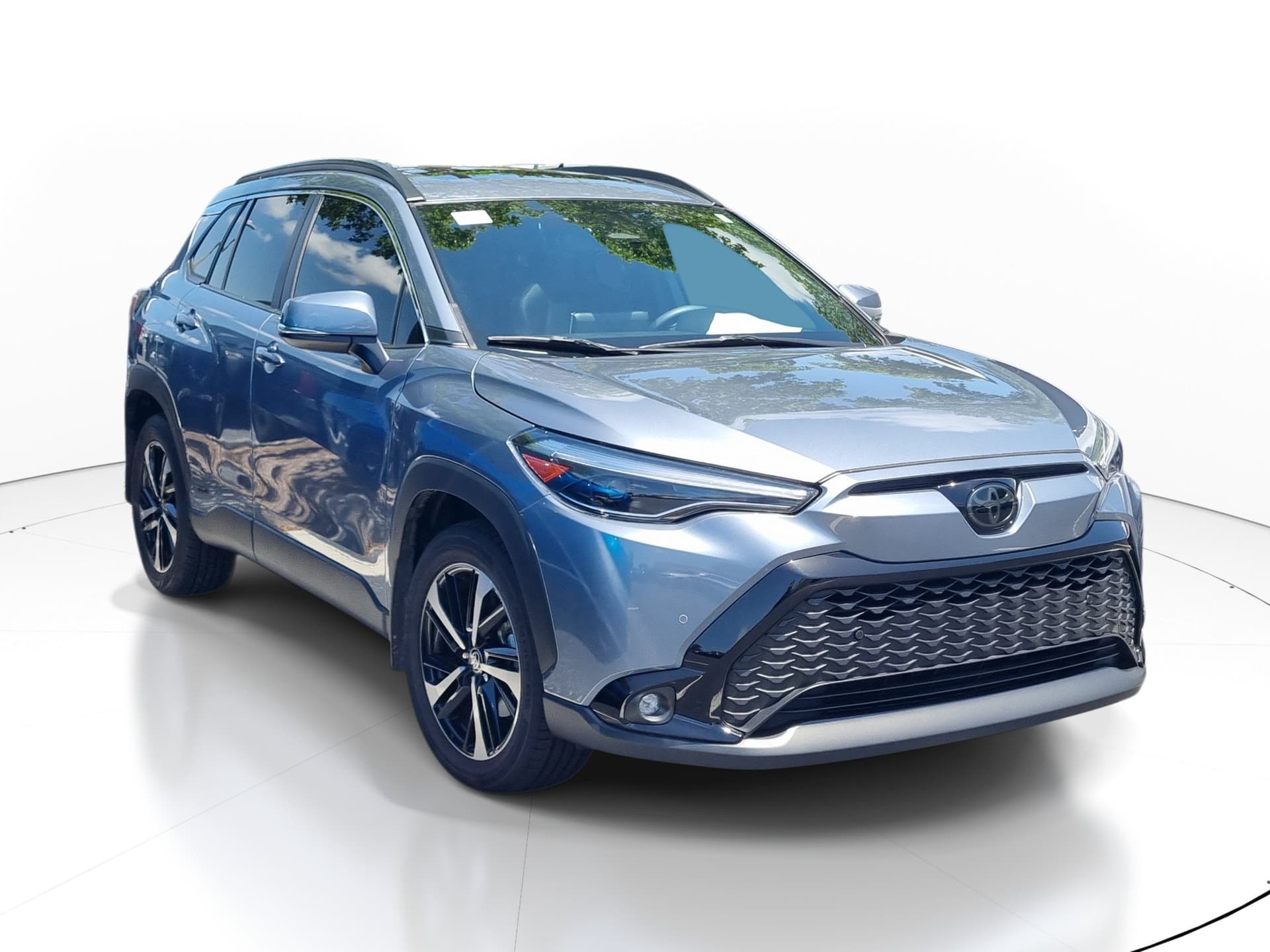 2024 Toyota Corolla Cross Hybrid XSE — photo 1 of 20
