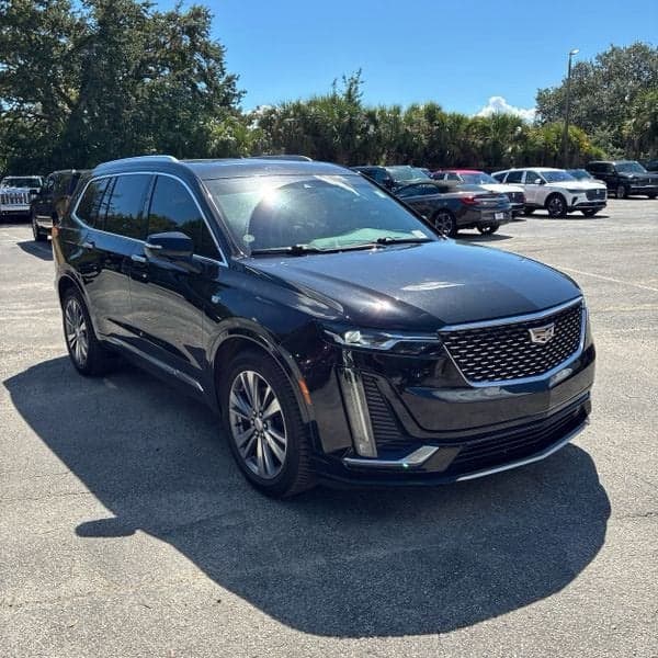 2020 Cadillac XT6 FWD Premium Luxury — photo 1 of 5