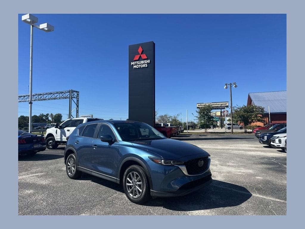 2022 Mazda CX-5 2.5 S Preferred Package — photo 1 of 5
